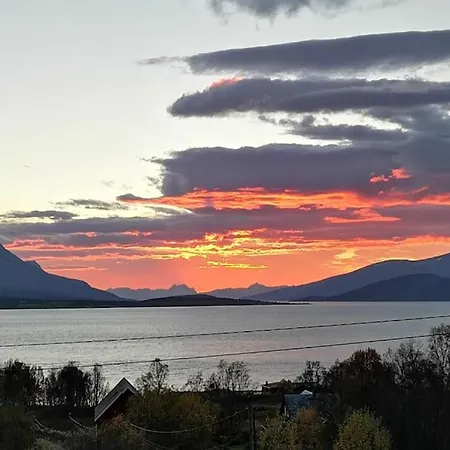 Liten Kjellerleilighet. Landlig Rolig Omrade. * Tromsø